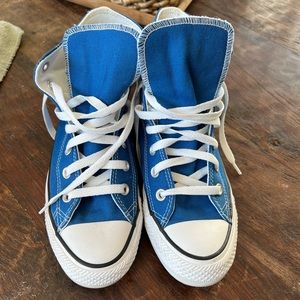Like new blue hightop converse